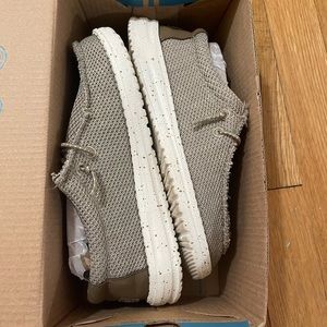 Hey Dudes kids size 13